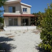 Дом в центре города, на первой линии моря/озера, в пригороде на Кипре, Пафос, 130 кв.м.