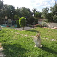 Дом на второй линии моря/озера, в пригороде на Кипре, Пафос, 180 кв.м.