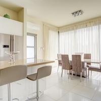 Вилла в центре города, в пригороде на Кипре, Лимасол, 265 кв.м.