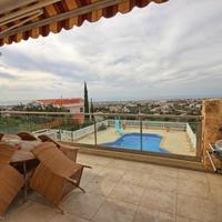 Вилла в пригороде на Кипре, Пафос, 450 кв.м.