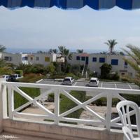 Таунхаус в центре города, на первой линии моря/озера, в пригороде на Кипре, Пафос, 110 кв.м.