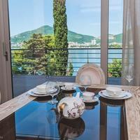 Flat at the first line of the sea / lake in Montenegro, Budva, 157 sq.m.
