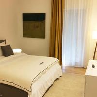 Flat at the first line of the sea / lake in Montenegro, Budva, 99 sq.m.