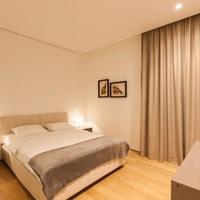 Flat at the first line of the sea / lake in Montenegro, Budva, 139 sq.m.