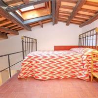 Townhouse in the city center, in the suburbs in Spain, Catalunya, Begur, 370 sq.m.