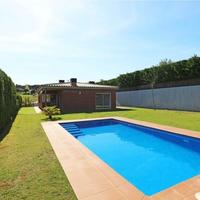 Шале в пригороде в Испании, Каталония, Багур, 310 кв.м.