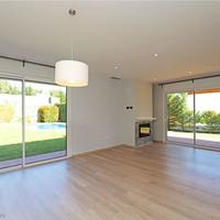 Шале в пригороде в Испании, Каталония, Багур, 310 кв.м.