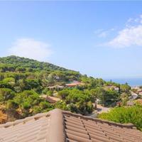 Шале в пригороде в Испании, Каталония, Багур, 340 кв.м.