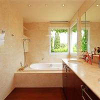 Villa in the city center, in the suburbs in Spain, Catalunya, Girona, 550 sq.m.