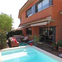 Townhouse in the suburbs in Spain, Catalunya, Begur, 218 sq.m.