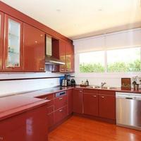 Шале в центре города, в пригороде в Испании, Каталония, Багур, 320 кв.м.