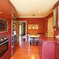 Шале в центре города, в пригороде в Испании, Каталония, Багур, 320 кв.м.