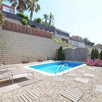 Villa in the city center, in the suburbs in Spain, Catalunya, Begur, 413 sq.m.