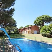 House in the city center, in the suburbs in Spain, Catalunya, Begur, 863 sq.m.