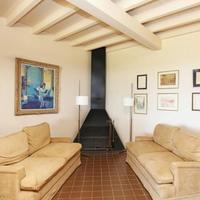 House in the city center, in the suburbs in Spain, Catalunya, Begur, 863 sq.m.