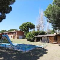 House in the city center, in the suburbs in Spain, Catalunya, Begur, 863 sq.m.