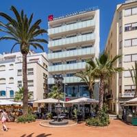 Hotel in the city center, at the first line of the sea / lake in Spain, Catalunya, Girona, 1786 sq.m.