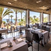Hotel in the city center, at the first line of the sea / lake in Spain, Catalunya, Girona, 1786 sq.m.