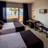 Hotel in the city center, at the first line of the sea / lake in Spain, Catalunya, Girona, 1786 sq.m.