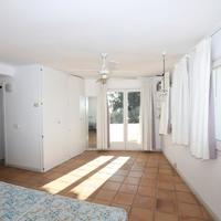 Townhouse in the city center, in the suburbs in Spain, Catalunya, Begur, 307 sq.m.