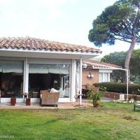 House in the suburbs in Spain, Catalunya, Begur, 295 sq.m.