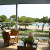 Квартира на первой линии моря/озера в Испании, Каталония, Жирона, 140 кв.м.