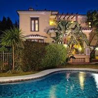 Villa in Spain, Andalucia, 663 sq.m.