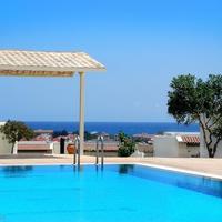 Апартаменты на первой линии моря/озера на Кипре, Полис, 86 кв.м.
