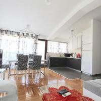 Квартира на второй линии моря/озера, в центре города в Черногории, Будва, 107 кв.м.