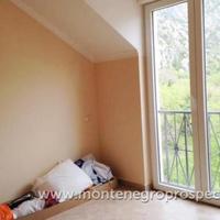 Flat at the second line of the sea / lake in Montenegro, 78 sq.m.