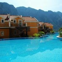 Flat at the second line of the sea / lake in Montenegro, 78 sq.m.