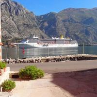 House at the first line of the sea / lake in Montenegro, 90 sq.m.