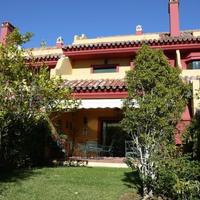 Townhouse in the suburbs in Spain, Andalucia, 297 sq.m.