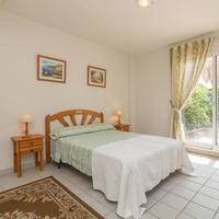 Apartment at the first line of the sea / lake, in the suburbs in Spain, Comunitat Valenciana, Alicante, 60 sq.m.