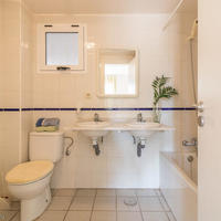 Apartment at the first line of the sea / lake, in the suburbs in Spain, Comunitat Valenciana, Alicante, 60 sq.m.