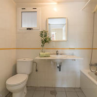 Apartment at the first line of the sea / lake, in the suburbs in Spain, Comunitat Valenciana, Alicante, 60 sq.m.