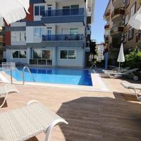 Пентхаус на второй линии моря/озера, в центре города в Турции, 130 кв.м.