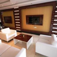 Пентхаус на второй линии моря/озера, в центре города в Турции, 130 кв.м.