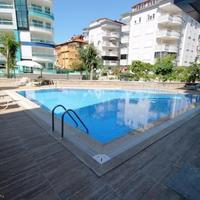 Пентхаус на второй линии моря/озера, в центре города в Турции, 130 кв.м.