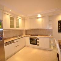 Апартаменты на второй линии моря/озера, в центре города в Турции, 196 кв.м.