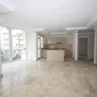 Квартира в центре города в Турции, 110 кв.м.