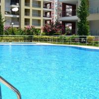 Flat at the second line of the sea / lake, in the suburbs in Turkey, 120 sq.m.