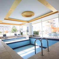 Квартира на первой линии моря/озера, в пригороде в Турции, 55 кв.м.