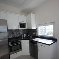 Квартира на первой линии моря/озера, в пригороде в Турции, 55 кв.м.