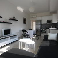 Квартира на первой линии моря/озера, в пригороде в Турции, 55 кв.м.