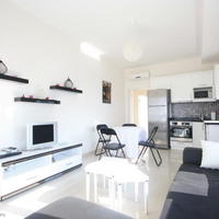 Квартира на первой линии моря/озера, в пригороде в Турции, 55 кв.м.