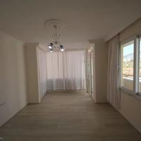 Квартира на второй линии моря/озера, в центре города в Турции, 85 кв.м.