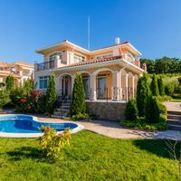 Villa in Bulgaria, Sunny Beach, 215 sq.m.