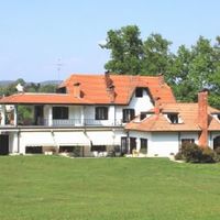 Villa in Italy, Tronzano Lago Maggiore, 600 sq.m.