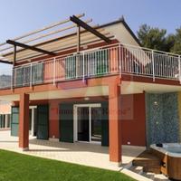 Villa in the suburbs in Italy, San Donnino, 350 sq.m.